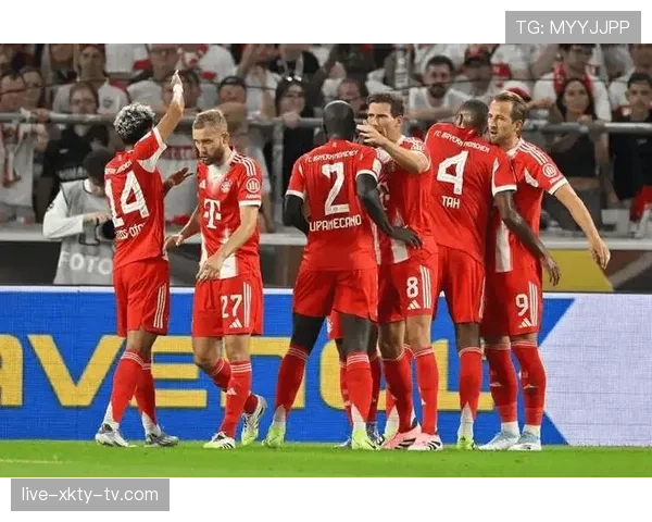 拜仁慕尼黑在联赛中展现锋线效率，关键时刻依靠进攻打开局面